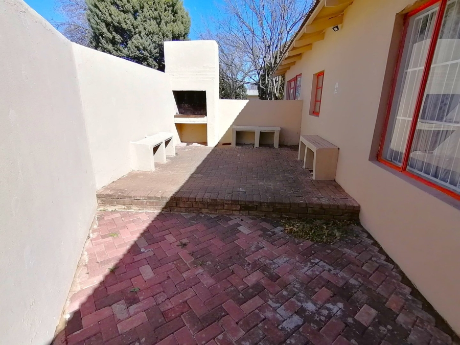 17 Bedroom Property for Sale in Brandwag Free State
